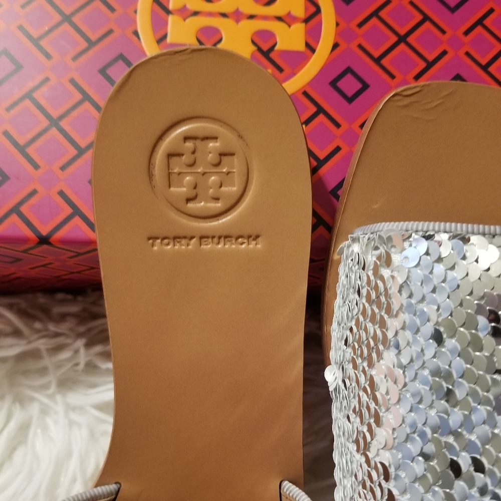 Toryburch - Picture 3 of 6